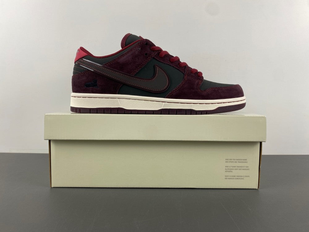Nike Dunk Low