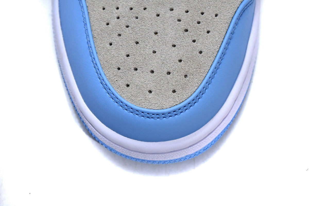 8a3037f5