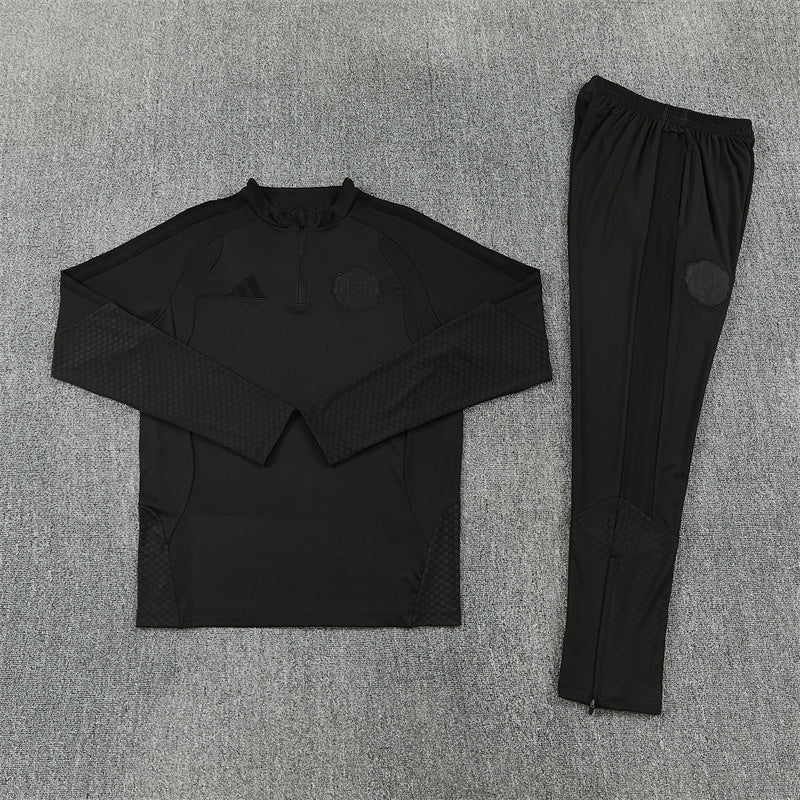 אימונית מנצ'סטר יונייטד - Manchester United Tracksuit